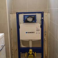 Installation bâti-support Geberit WC suspendu à Nice
